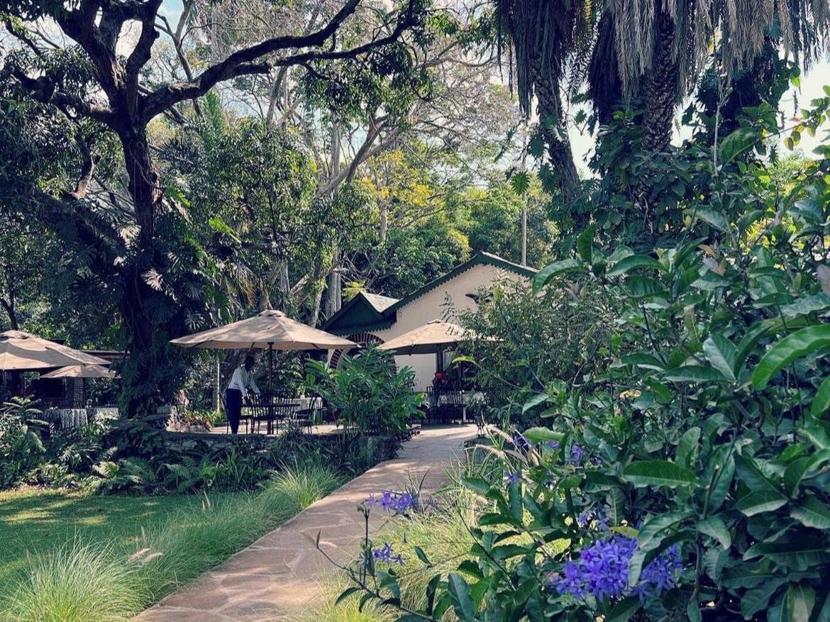 Mount Meru Game Lodge อารูชา ภายนอก รูปภาพ